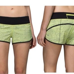 Lululemon speed up low-rise shorts 2.5”